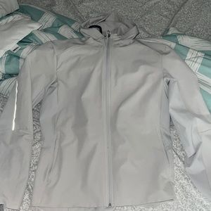 lulu zip up